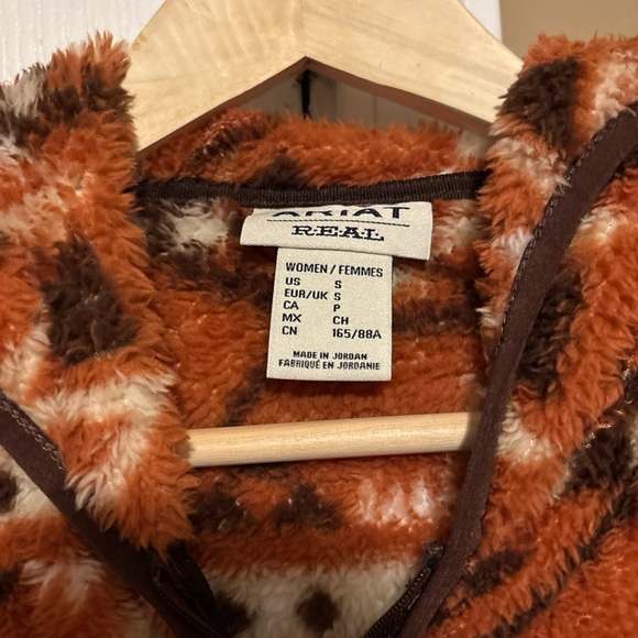 Ariat Women's Bomber Jacket in Red and Cream - Picture 11 of 12